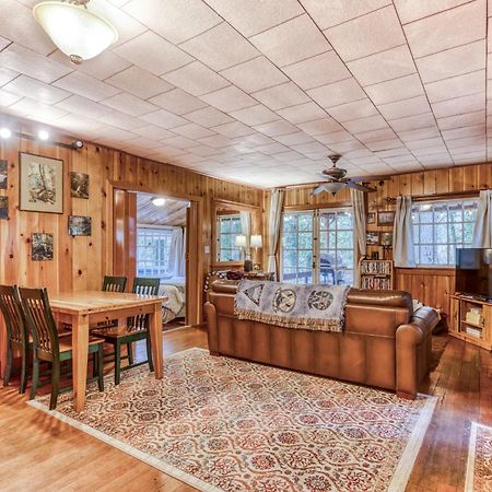 The Cedars Cabin Welches Luaran gambar