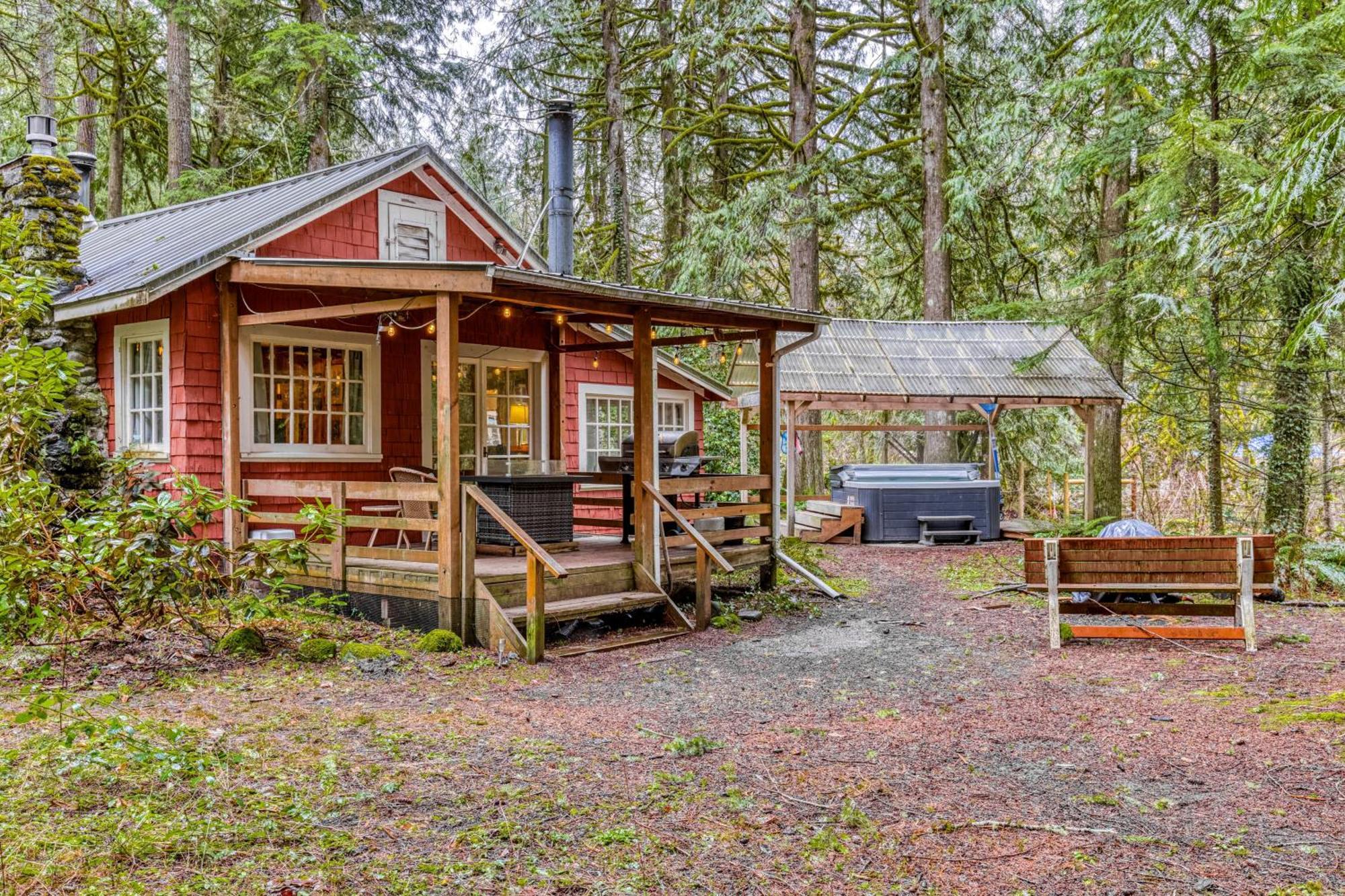 The Cedars Cabin Welches Luaran gambar