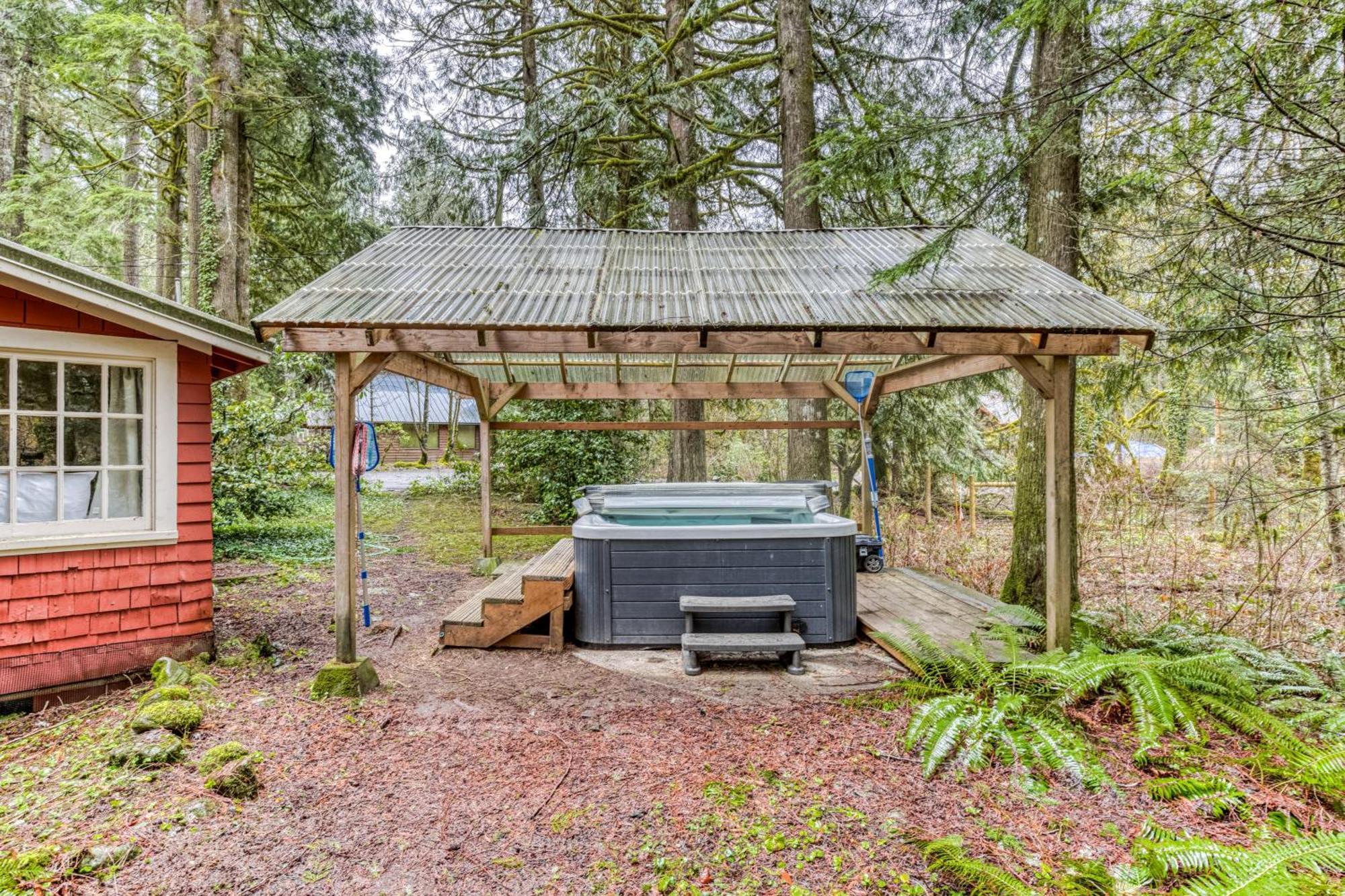 The Cedars Cabin Welches Luaran gambar