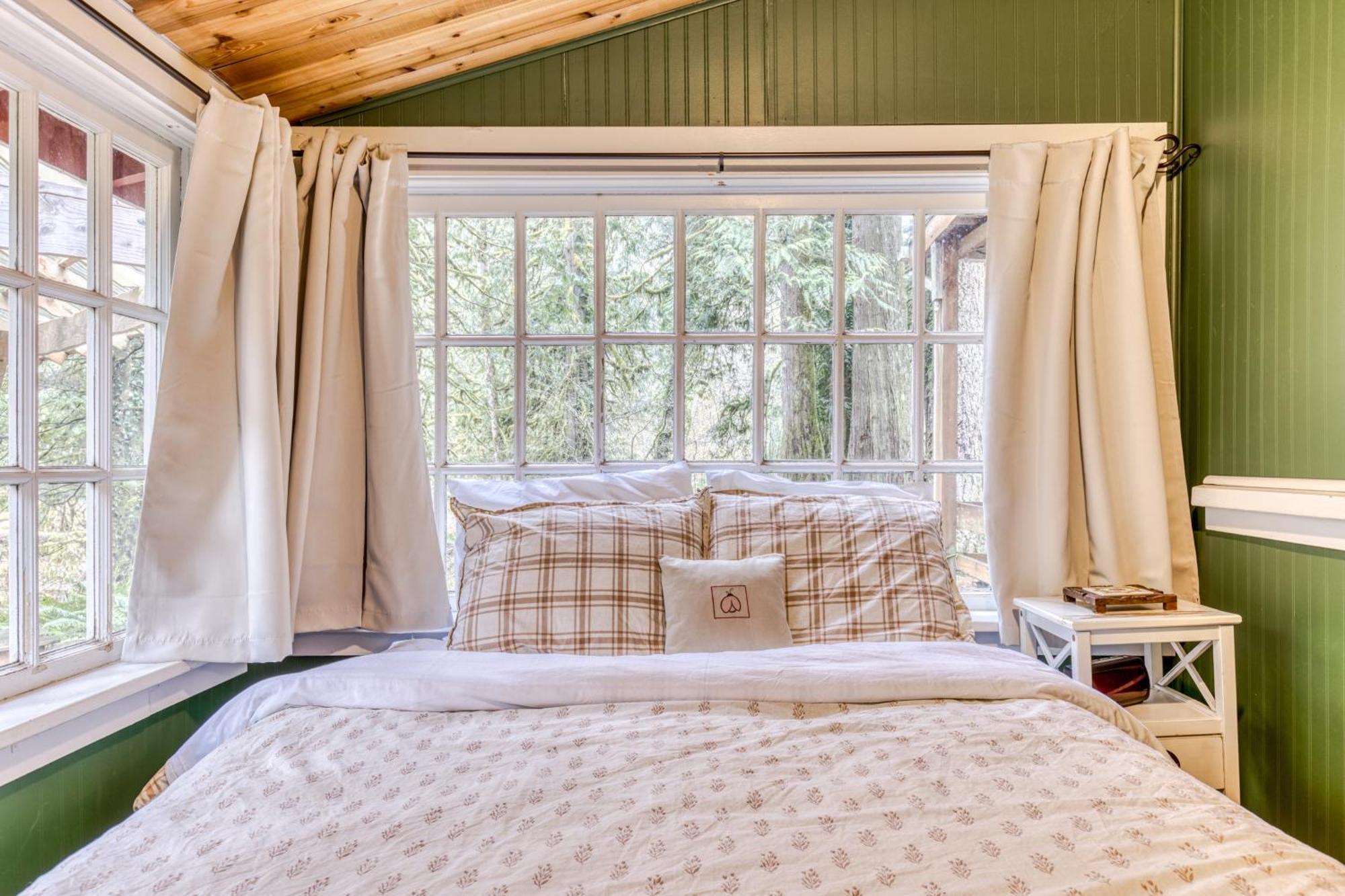 The Cedars Cabin Welches Luaran gambar