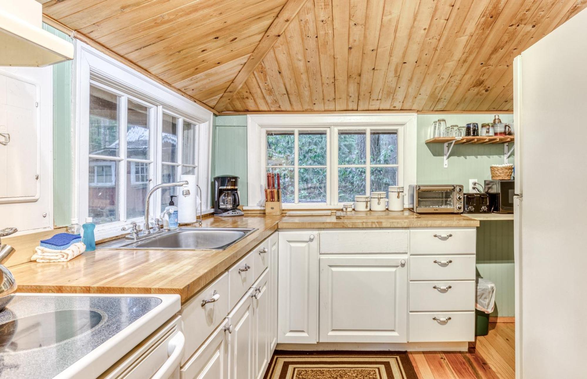 The Cedars Cabin Welches Luaran gambar