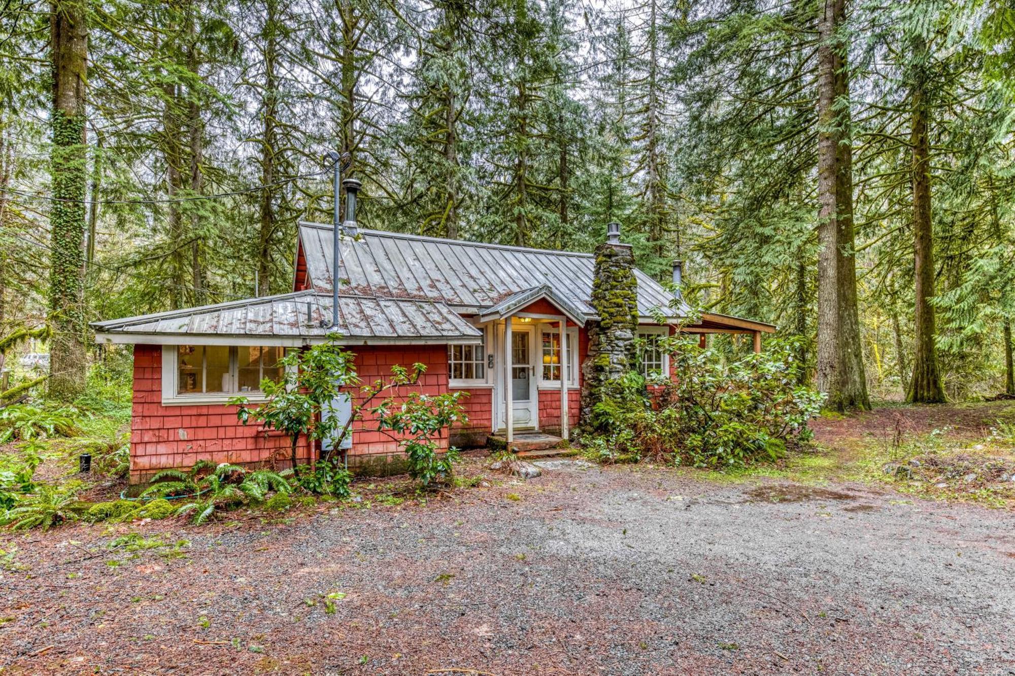 The Cedars Cabin Welches Luaran gambar