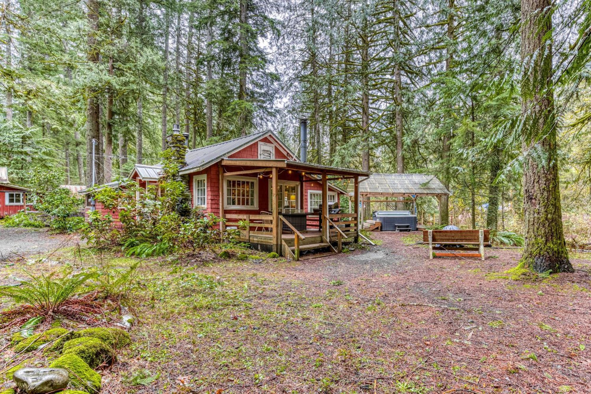 The Cedars Cabin Welches Luaran gambar